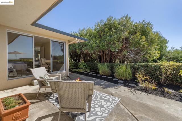 1657 Clearview Dr., San Leandro CA: https://media.crmls.org/mediaz/314082b2-94b6-46a3-b67c-110a423cc7f2.jpg