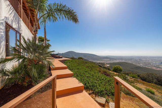 859 Cocos Dr, San Marcos CA: https://media.crmls.org/mediaz/3140b1f9-95ab-4ffd-a76c-9b1d7c63f63f.jpg