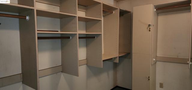 3672 Del Monte Way, San Leandro CA: https://media.crmls.org/mediaz/3140b292-318a-4e19-be6a-a9a241cea63a.jpg