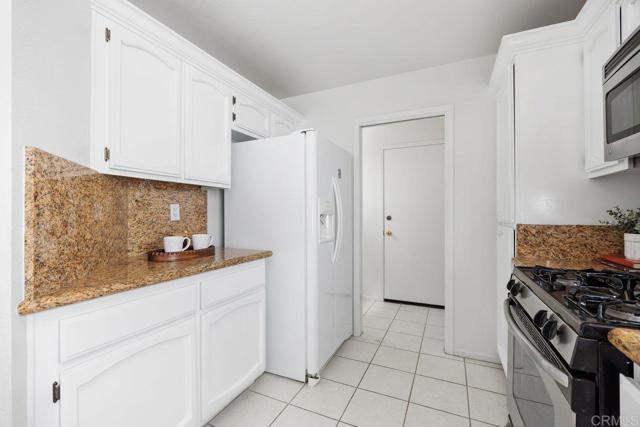 Detail Gallery Image 13 of 49 For 7104 Lantana, Carlsbad,  CA 92011 - 3 Beds | 2 Baths