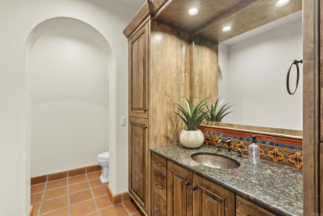 Detail Gallery Image 16 of 75 For 2525 Date Palm Ct, Vista,  CA 92084 - 3 Beds | 3/1 Baths