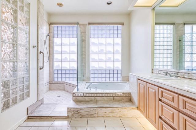821 Deer Haven Circle, Palm Desert, CA 92211