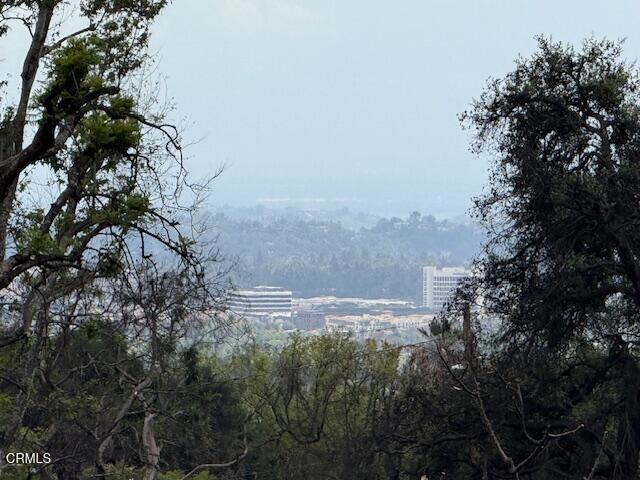 Detail Gallery Image 4 of 7 For 563 E Las Flores Dr, Altadena,  CA 91001 - – Beds | – Baths