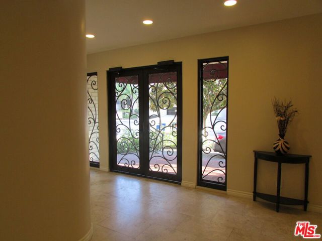 10645 Wilshire Boulevard, Los Angeles CA: https://media.crmls.org/mediaz/3144f3b5-52c9-4ee1-b311-4023d29a39d1.jpg