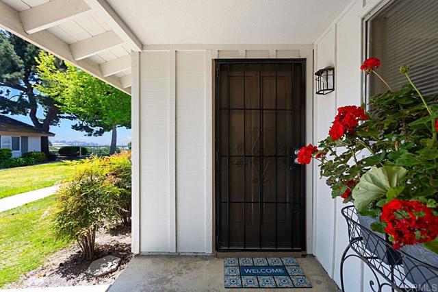 Detail Gallery Image 11 of 38 For 3660 Vista Campana #42,  Oceanside,  CA 92057 - 2 Beds | 2 Baths