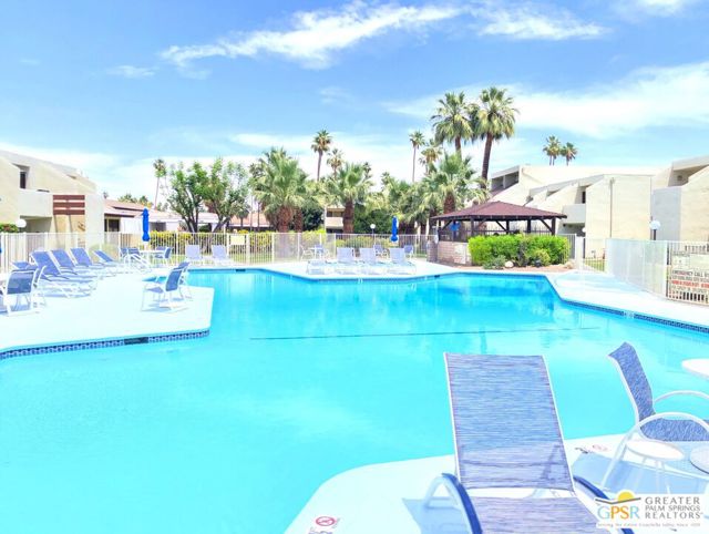 1655 E Palm Canyon Drive, Palm Springs CA: https://media.crmls.org/mediaz/3145726d-5e27-4fa6-80a8-2228d99cba1d.jpg