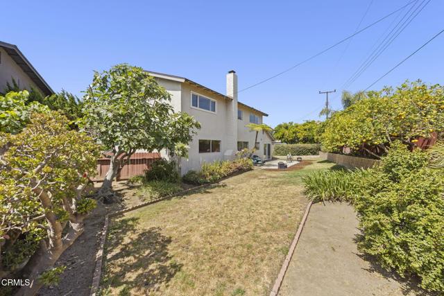 8699 Roswell Street, Ventura CA: https://media.crmls.org/mediaz/3145c784-ac72-468f-9bfd-6550c9ac2ff0.jpg