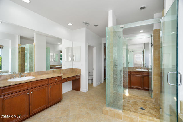 4940 Corral Street, Simi Valley CA: https://media.crmls.org/mediaz/3146410a-9828-4acf-8231-45048598d2f0.jpg