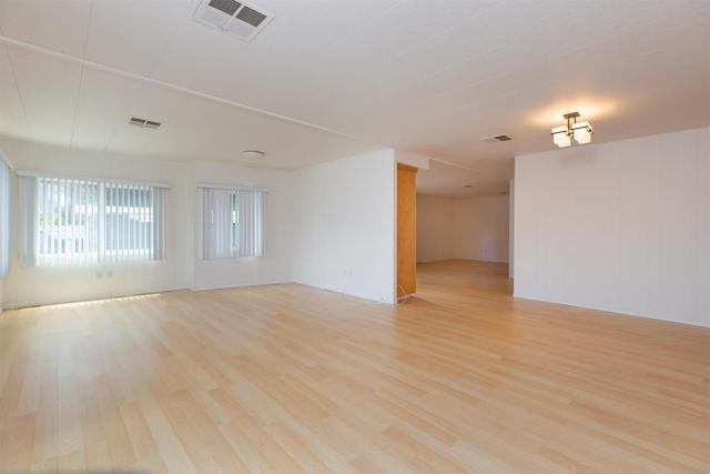 3301 Ashwood Way, Soquel CA: https://media.crmls.org/mediaz/314642ab-753e-45b6-aae2-7bf05cdef016.jpg