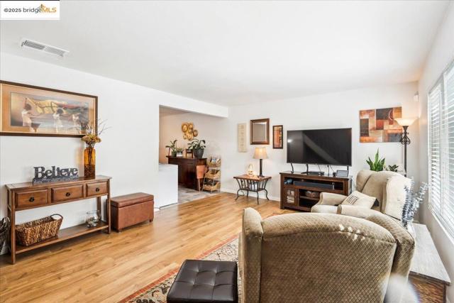 2630 Oliver Drive, Hayward CA: https://media.crmls.org/mediaz/31465cd3-a88e-4580-bbbe-bc4dc0b3e1f5.jpg