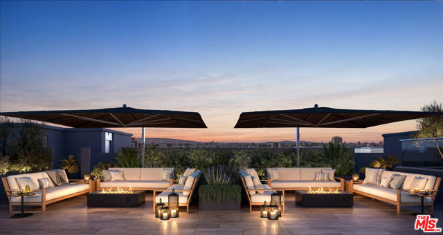 350 N Palm Drive, Beverly Hills CA: https://media.crmls.org/mediaz/3146ea15-6ce6-42e6-9bc0-8e15ebca9157.jpg