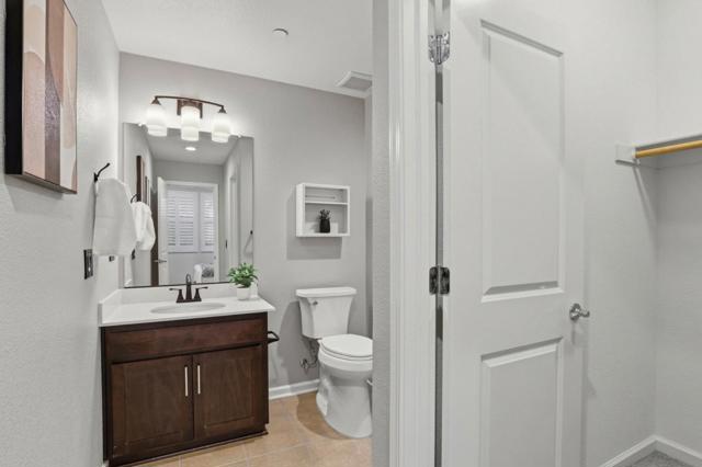 172 E Main Avenue, Morgan Hill CA: https://media.crmls.org/mediaz/31471604-3394-4c66-b5be-e404b06c9de9.jpg