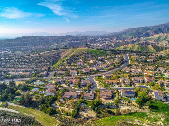 17900 Bull Canyon Road, Granada Hills CA: https://media.crmls.org/mediaz/3147cacb-a2ce-40fb-83ce-05f43a0ae1d2.jpg