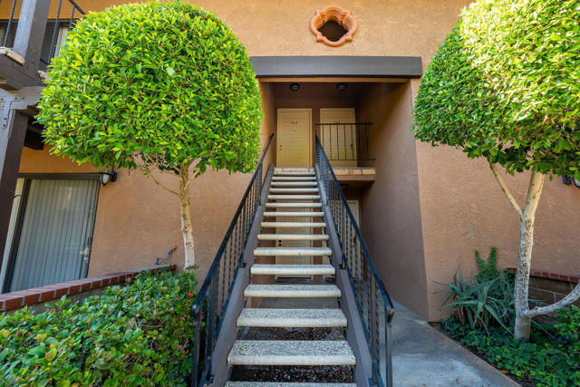 291 E Mel Avenue, Palm Springs CA: https://media.crmls.org/mediaz/3148557f-92ae-4a6f-8196-7334741871a8.jpg