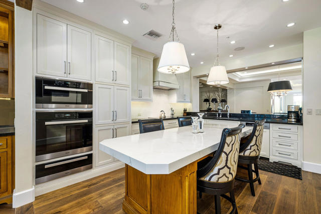 Image 2 of 7 For 47211 Vintage Drive 111