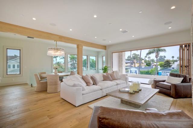 440 Pomona Avenue, Coronado CA: https://media.crmls.org/mediaz/31497c50-919d-4541-bd13-fa001c167c4b.jpg