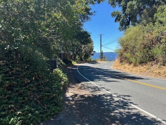 21460 Bear Creek Road, Los Gatos CA: https://media.crmls.org/mediaz/314a3b5f-aa3b-4a51-a3f7-9403e7573856.jpg