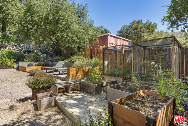 6349 Blanchard Canyon Road, Tujunga CA: https://media.crmls.org/mediaz/314a9318-9f6d-415d-9b3e-a27b85661ff3.jpg