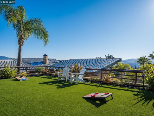 21 Deer Oaks Ct, Pleasanton CA: https://media.crmls.org/mediaz/314adeb7-6bfa-4031-864c-3b3aa3ebde83.jpg