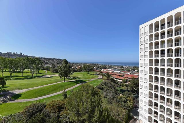 1001 Genter, La Jolla CA: https://media.crmls.org/mediaz/314b4737-aa01-487e-a402-12bc6845e217.jpg
