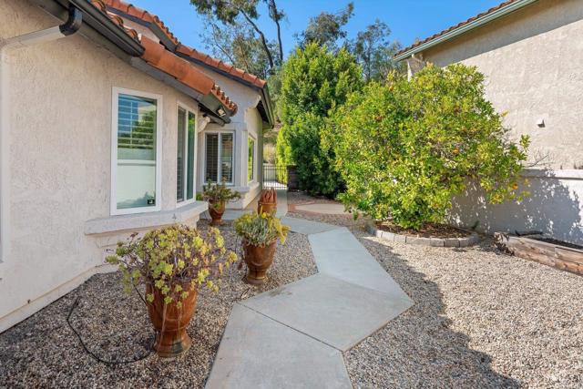 Detail Gallery Image 7 of 43 For 1756 Still Water Glen, Escondido,  CA 92026 - 2 Beds | 2 Baths