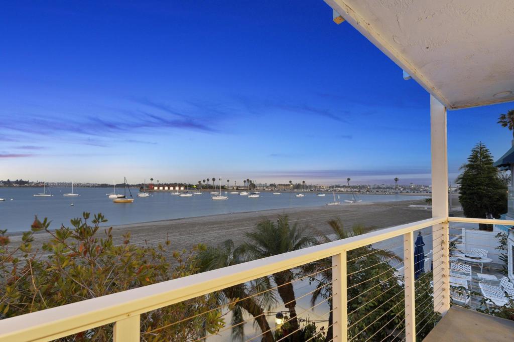 3630 Bayside Walk - photo 2