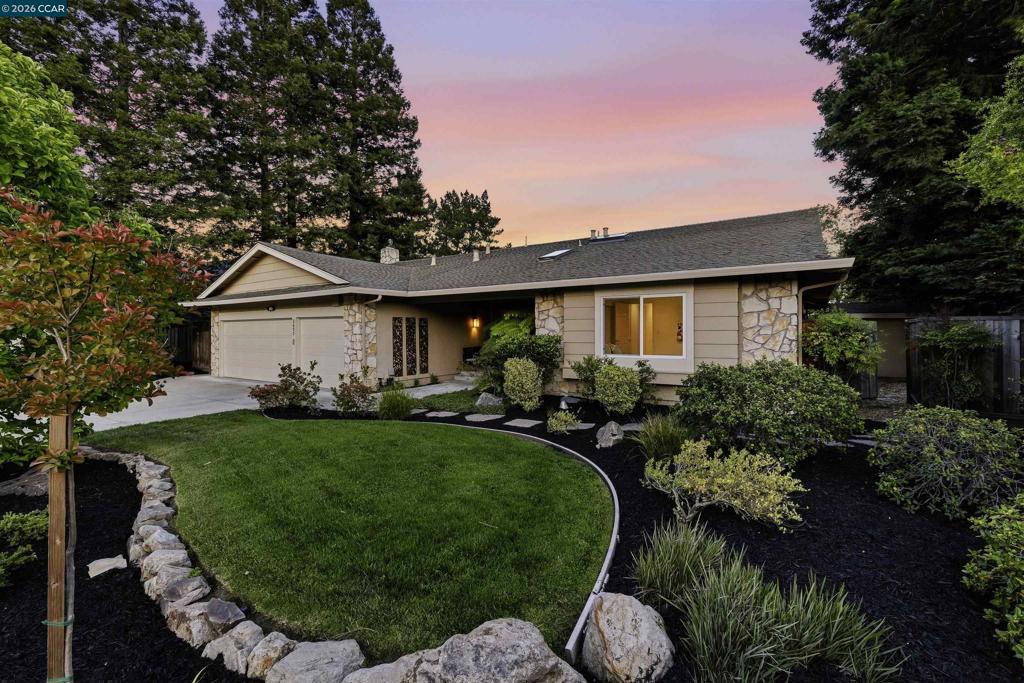 2652 Bridle Ln