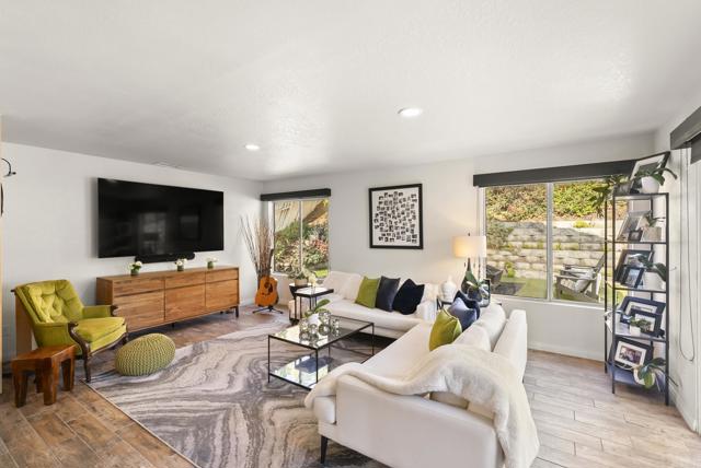 Detail Gallery Image 15 of 46 For 2225 Baxter Canyon Dr, Vista,  CA 92081 - 3 Beds | 2/1 Baths