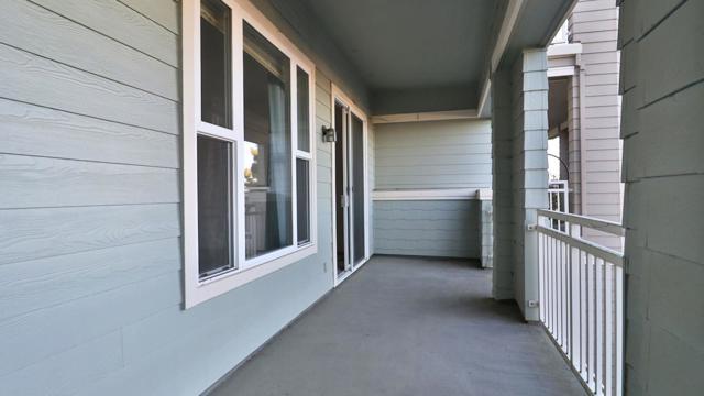 132 Warbler Lane, Brisbane CA: https://media.crmls.org/mediaz/314d471f-c260-4ee6-9475-ca2141b5867d.jpg