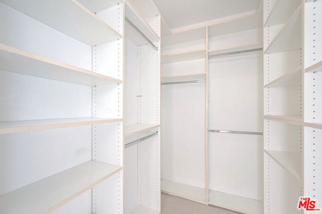 4250 Via Dolce, Marina del Rey CA: https://media.crmls.org/mediaz/314d6c7f-41cb-472a-8655-56525c132a33.jpg