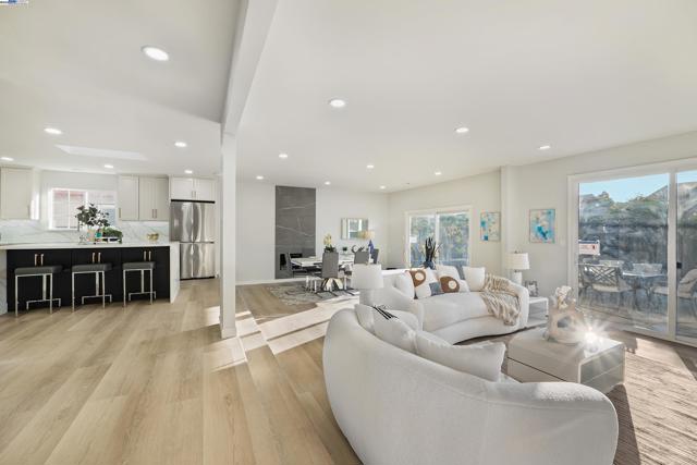 4349 La Cosa Ave, Fremont CA: https://media.crmls.org/mediaz/314e4243-591f-4c34-a58c-81dfee55732e.jpg