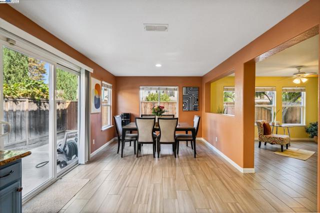 17351 Pheasant Downs Rd, Lathrop CA: https://media.crmls.org/mediaz/314eff21-8773-42ba-99de-298e532143fa.jpg