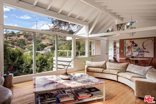 2764 Outpost Drive, Los Angeles CA: https://media.crmls.org/mediaz/314f0d18-6ff4-40a8-9f6e-689833a8f923.jpg