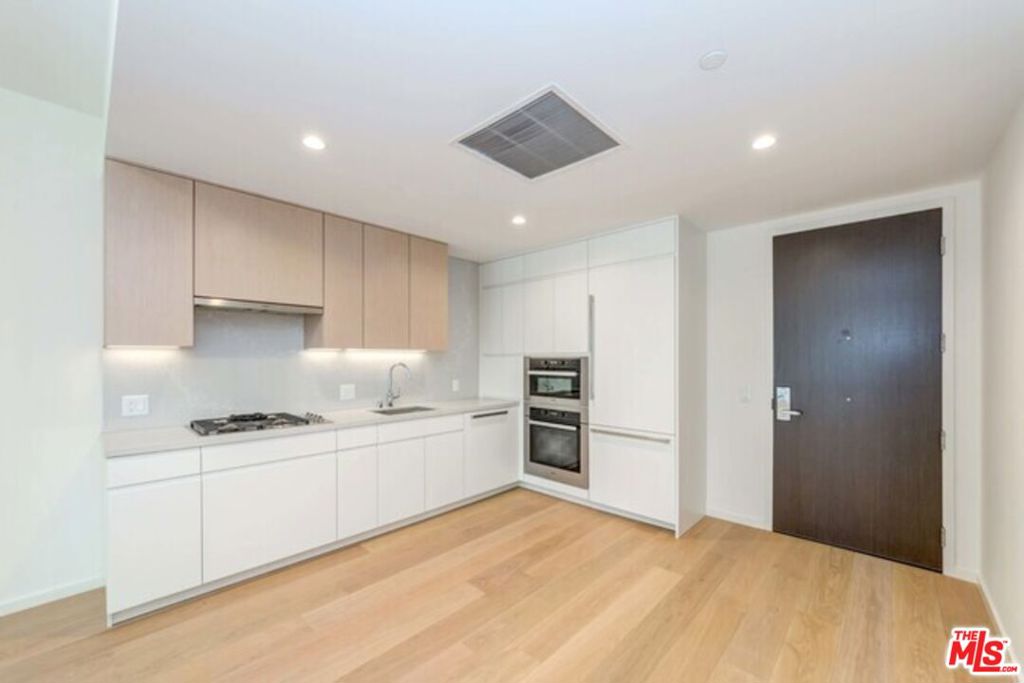 877 Francisco Street #708