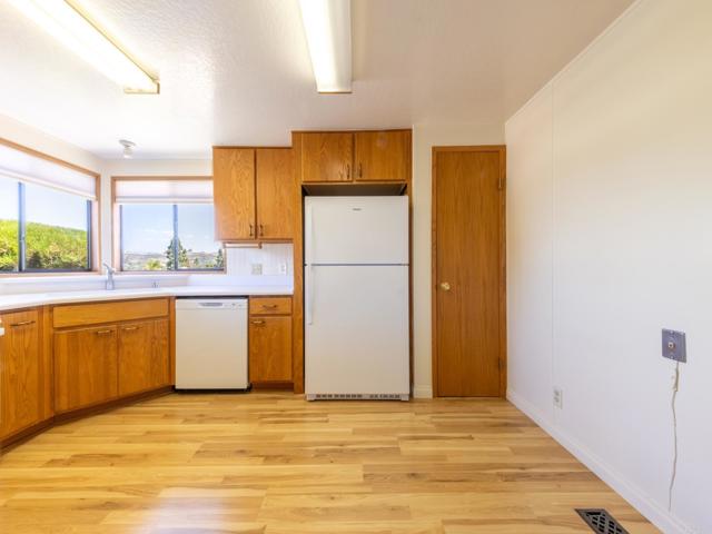 Detail Gallery Image 14 of 37 For 2289 Bryant Dr, Carlsbad,  CA 92008 - 3 Beds | 2 Baths