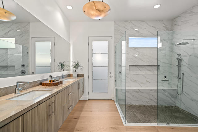 188 Blue Moon Drive, Palm Springs, CA 92262