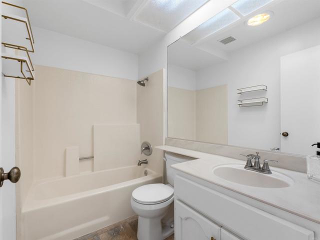 Detail Gallery Image 25 of 38 For 6923 Whitecap, Carlsbad,  CA 92011 - 3 Beds | 2 Baths
