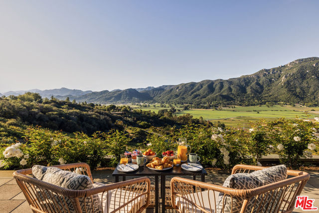 1697 W Potrero Road, Westlake Village CA: https://media.crmls.org/mediaz/314f8f44-803b-433f-ad34-aa6891ff33ed.jpg