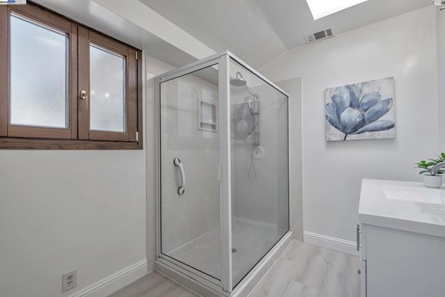 36339 Beech Pl, Newark CA: https://media.crmls.org/mediaz/315099de-f033-48e7-bfc0-929647b54733.jpg