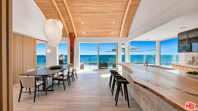 24572 Malibu Road, Malibu CA: https://media.crmls.org/mediaz/3151a825-fcfd-4e29-85de-0f0b00fe9458.jpg
