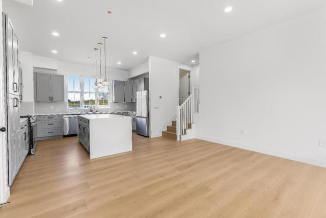 409 San Luis Avenue, Watsonville CA: https://media.crmls.org/mediaz/3151d373-2163-4ccb-9e3c-ee4e0f61a06a.jpg