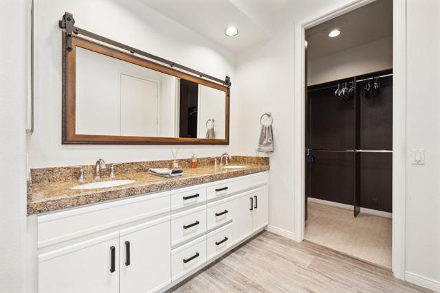 48205 Via Solana, La Quinta CA: https://media.crmls.org/mediaz/31547fa0-5ae2-45bd-8adb-3e71ba388d58.jpg