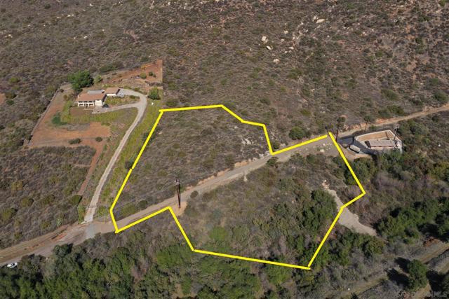 0 Rios Canyon Rd #16, El Cajon CA: https://media.crmls.org/mediaz/31549170-28d6-47fb-9ab8-7e59a401750e.jpg