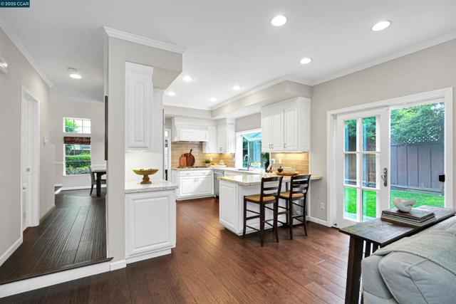 405 Triomphe Ct, Danville CA: https://media.crmls.org/mediaz/315751eb-2a95-4e33-8bf4-fc5a79a0bf91.jpg