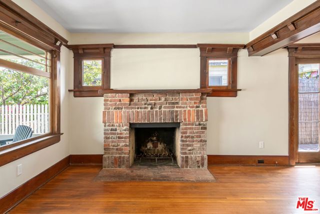 839 Milwood Avenue, Venice CA: https://media.crmls.org/mediaz/3157b66e-9917-4bc7-a803-d37599724617.jpg