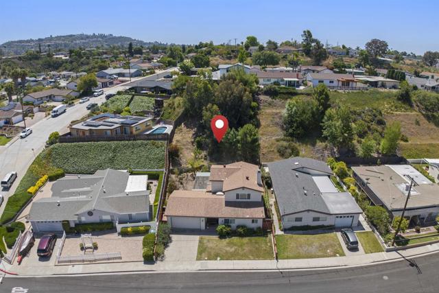 5273 Lewison Pl, San Diego CA: https://media.crmls.org/mediaz/3157bf67-fec3-4323-972f-2adb1b99abfa.jpg