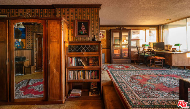 8787 Shoreham Drive, West Hollywood CA: https://media.crmls.org/mediaz/31581090-77d8-4507-812f-1d8a272d84a3.jpg