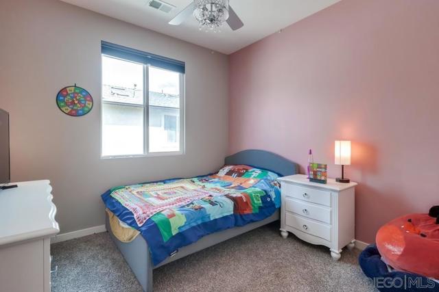 1875 Observation Way, Chula Vista CA: https://media.crmls.org/mediaz/31585766-9c76-4684-9f01-ee066a1f5e93.jpg