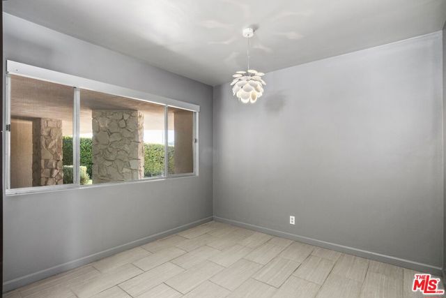 6616 Wooster Avenue, Los Angeles CA: https://media.crmls.org/mediaz/315a3b2c-9fee-4277-9a2a-fa4d2605b007.jpg
