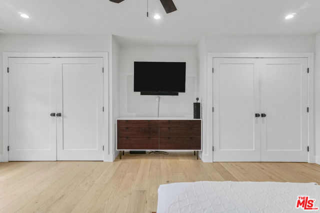 7868 Naylor Avenue, Los Angeles CA: https://media.crmls.org/mediaz/315a543c-4d59-4823-b443-4c1e40f07fc0.jpg